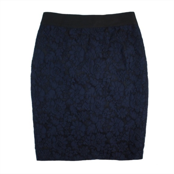 J. Crew Dresses & Skirts - J.Crew Heirloom Lace No.2 Pencil Skirt